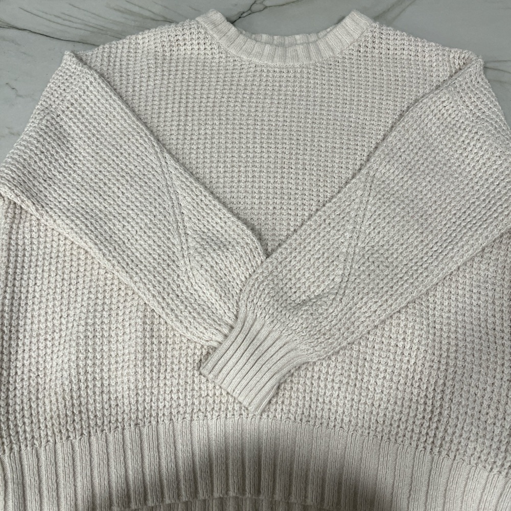 Cream/off white American Eagle knitted sweater
